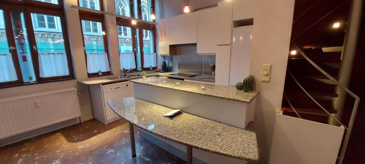Duplex 2 Chambres Situe Au Centre Du Coeur Historique De Liège Kültér fotó